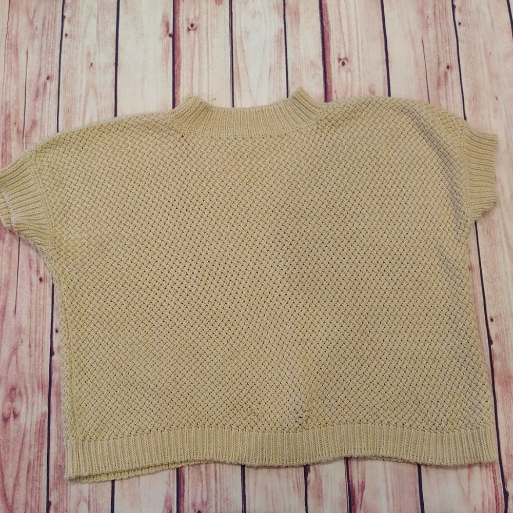 Shortsleeve Sweater - Picture 3 of 6